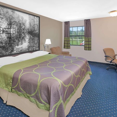 Super 8 By Wyndham Lowell/Bentonville/Rogers Area Buitenkant foto