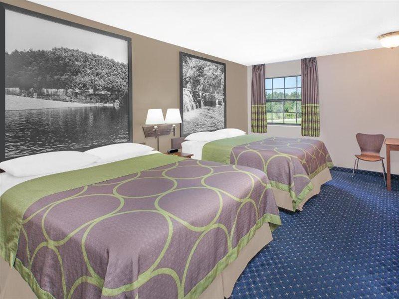 Super 8 By Wyndham Lowell/Bentonville/Rogers Area Buitenkant foto