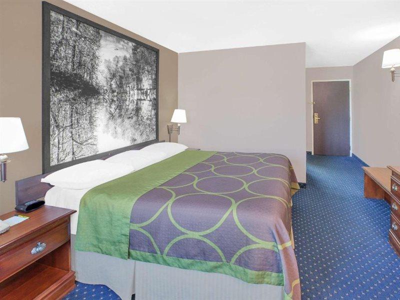 Super 8 By Wyndham Lowell/Bentonville/Rogers Area Buitenkant foto