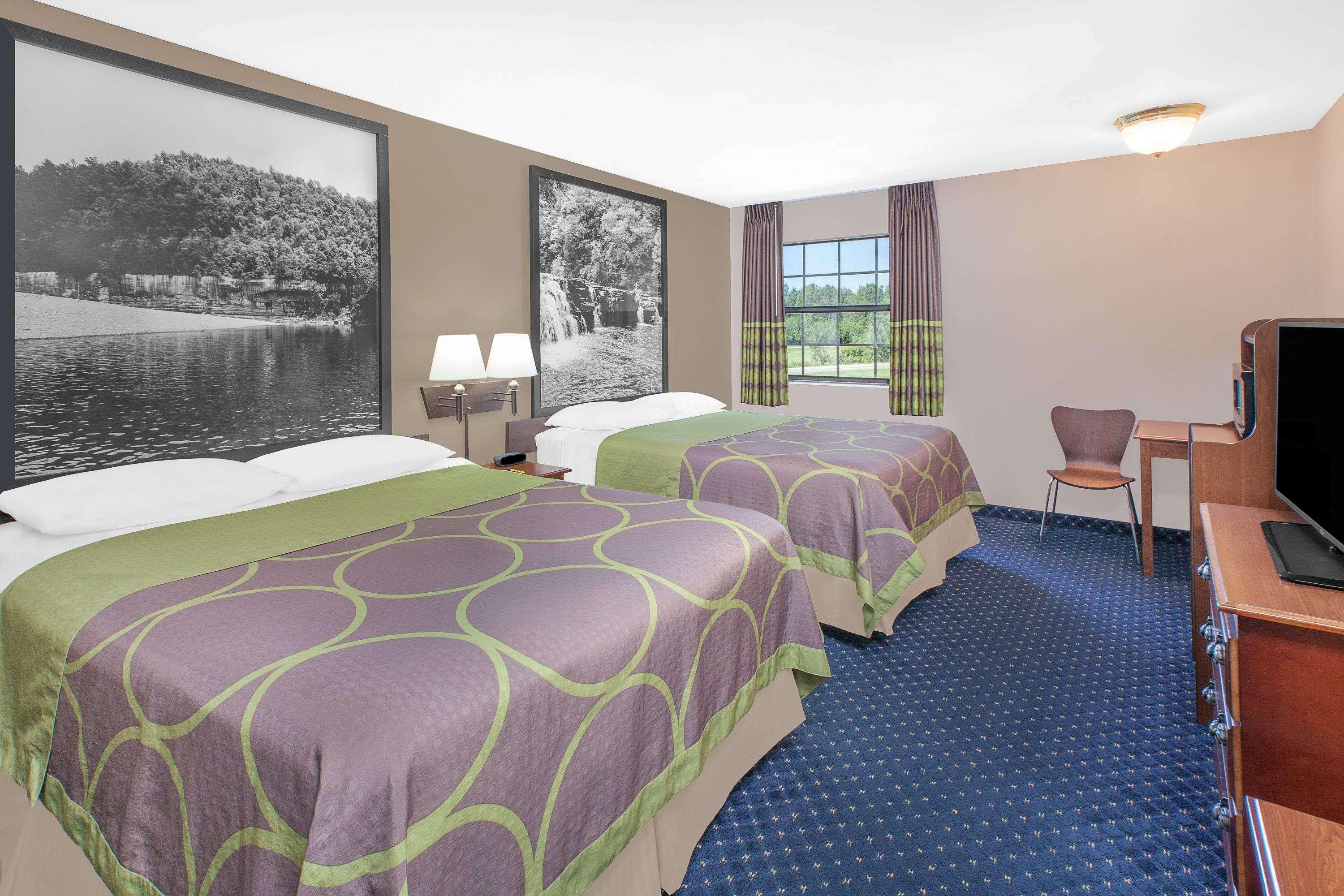 Super 8 By Wyndham Lowell/Bentonville/Rogers Area Buitenkant foto